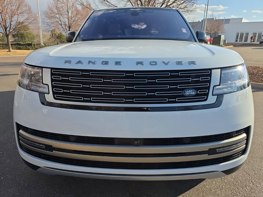 Used 2023 Land Rover Range Rover SE image 9