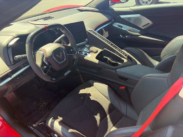 Used 2025 Chevrolet Corvette Z06 RWD image 28