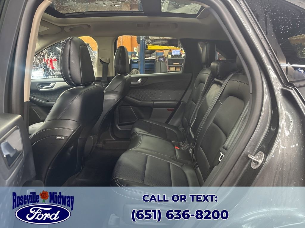 Used 2020 Ford Escape SE Sport image 31