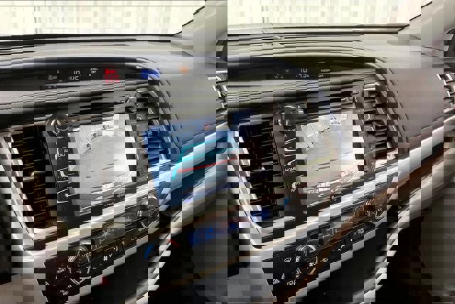 Used 2017 Toyota Highlander XLE image 28