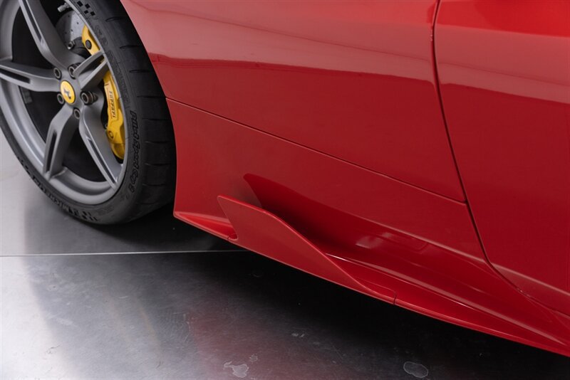 Used 2015 Ferrari 458 Speciale Coupe RWD image 28