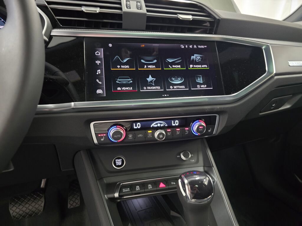 New 2025 Audi Q3 2.0T Premium image 15
