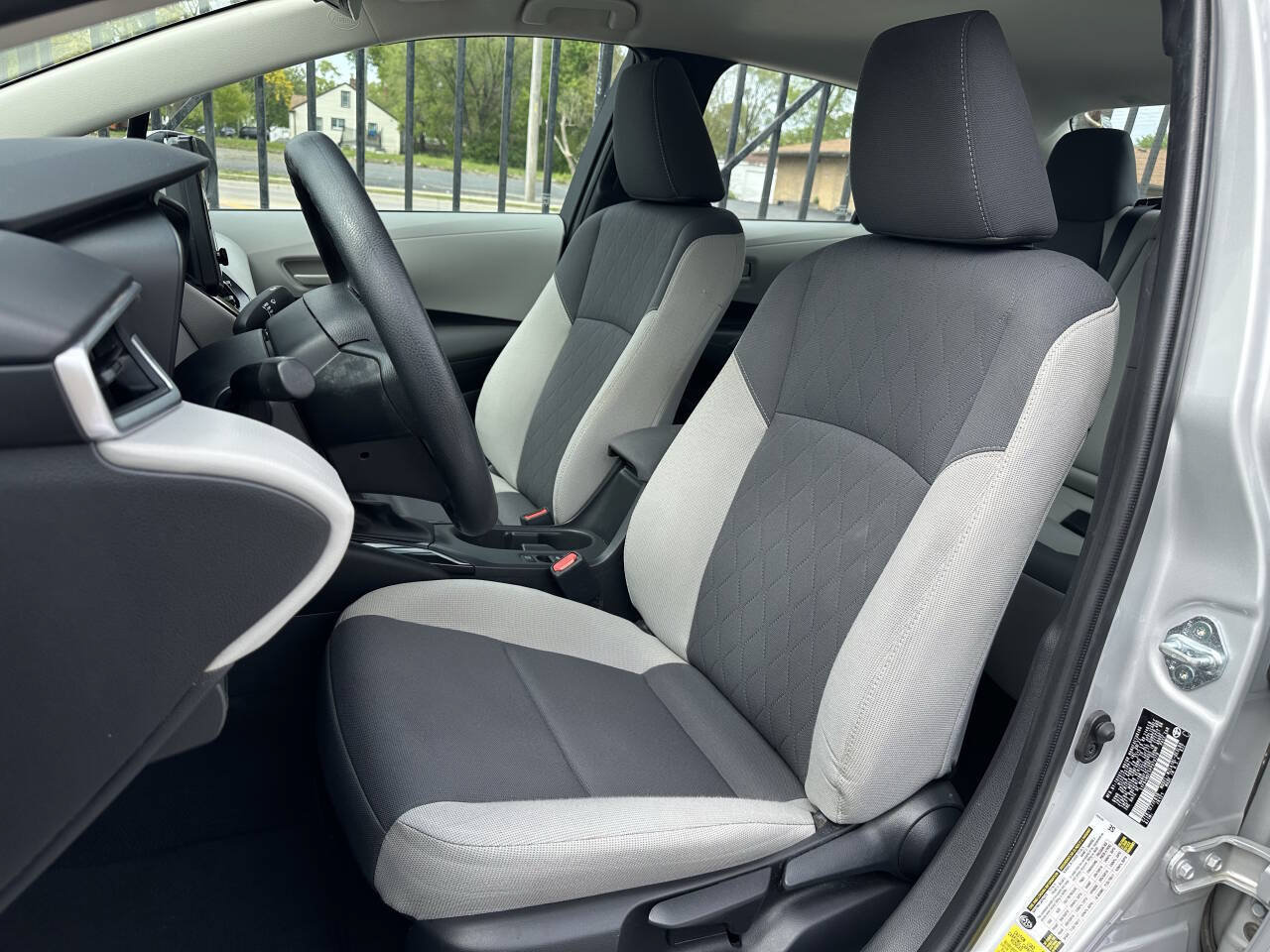 Used 2023 Toyota Corolla LE w/ Carpet Mat Package (TMS) FWD image 23