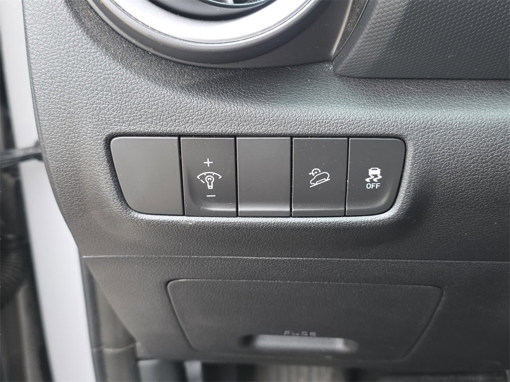 Certified 2023 Hyundai Kona SEL image 22