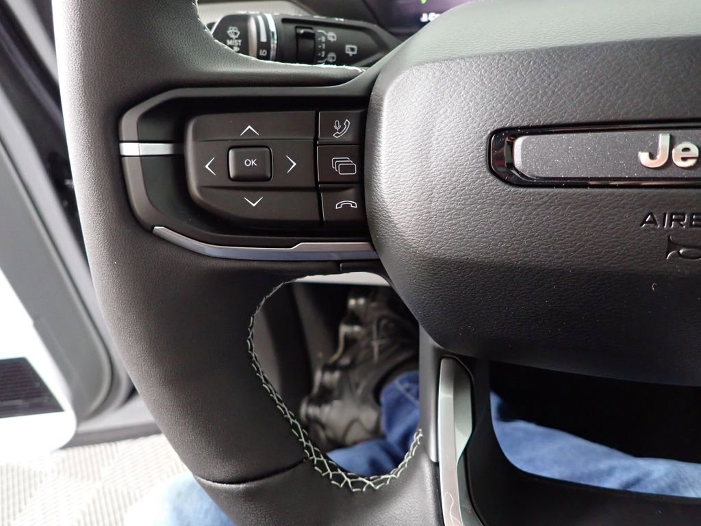 New 2026 Jeep Cherokee Limited image 32