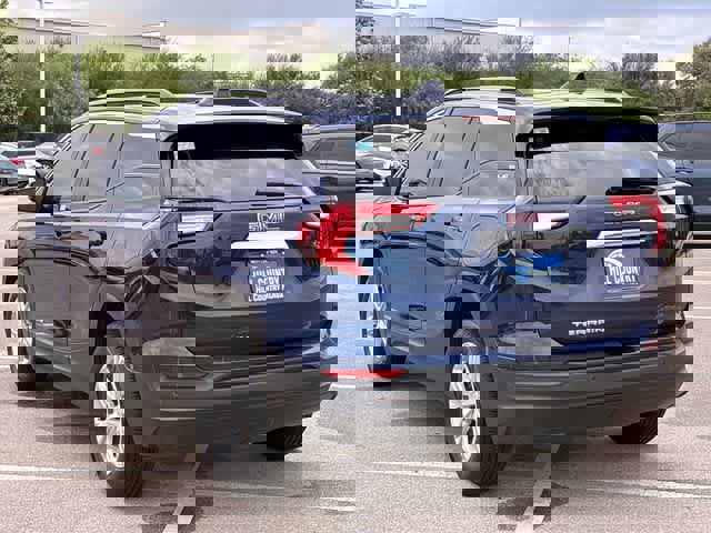 Used 2022 GMC Terrain SLE w/ Driver Convenience Package image 4