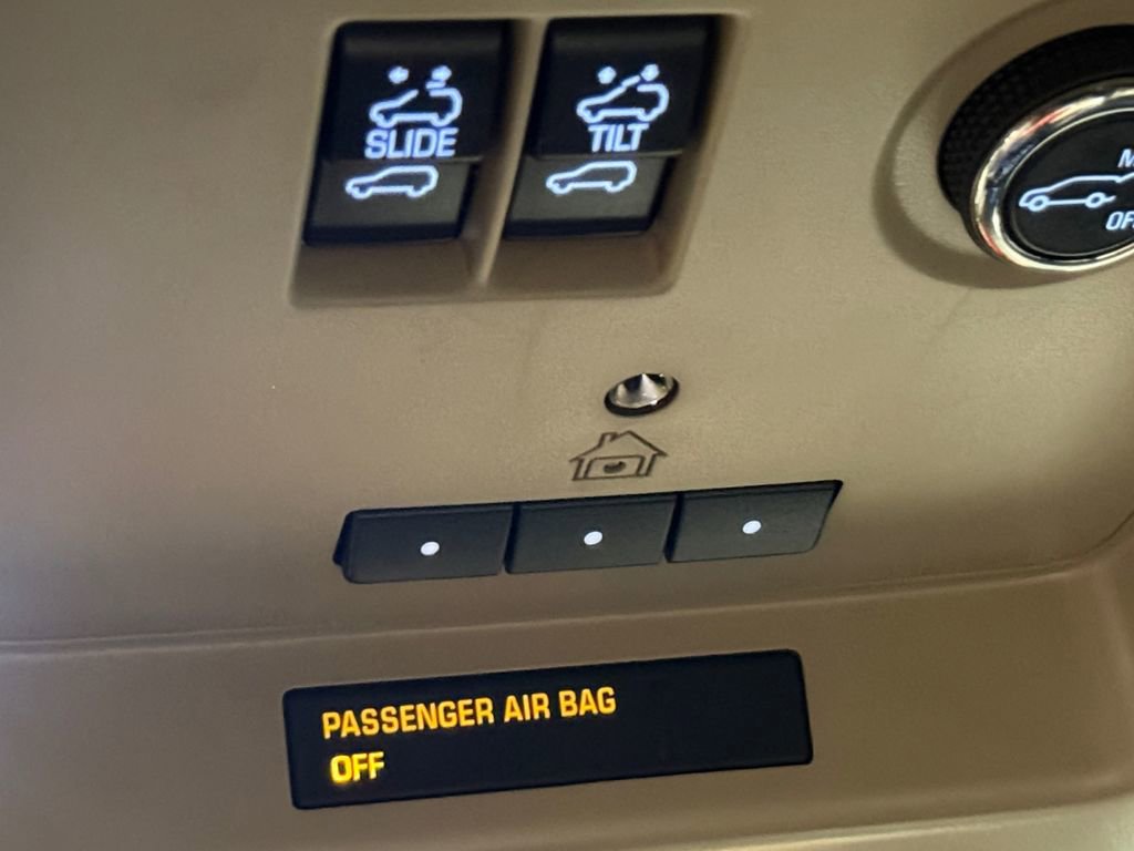 Used 2017 Chevrolet Suburban LT image 32