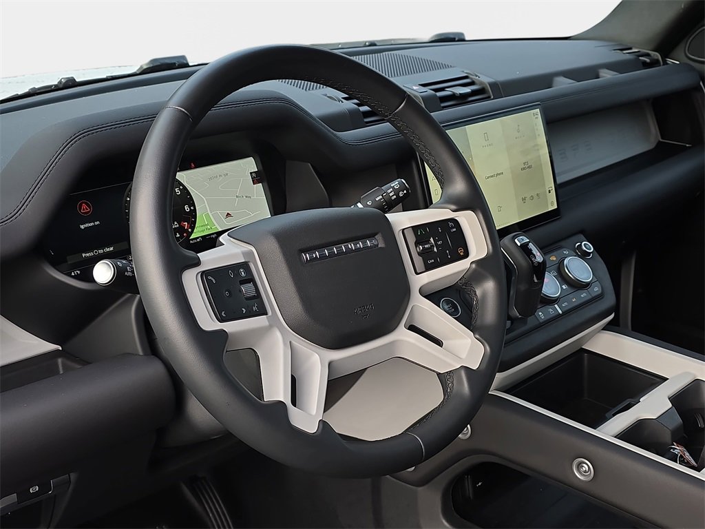 Used 2025 Land Rover Defender 110 S image 15