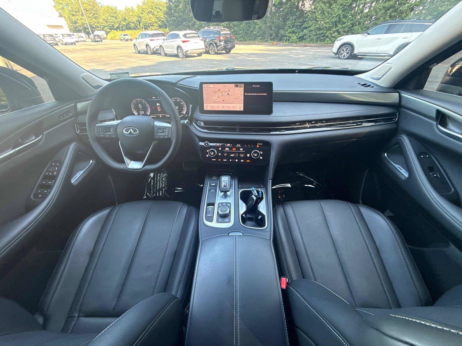 Used 2025 INFINITI QX60 Luxe w/ Cargo Package FWD image 13