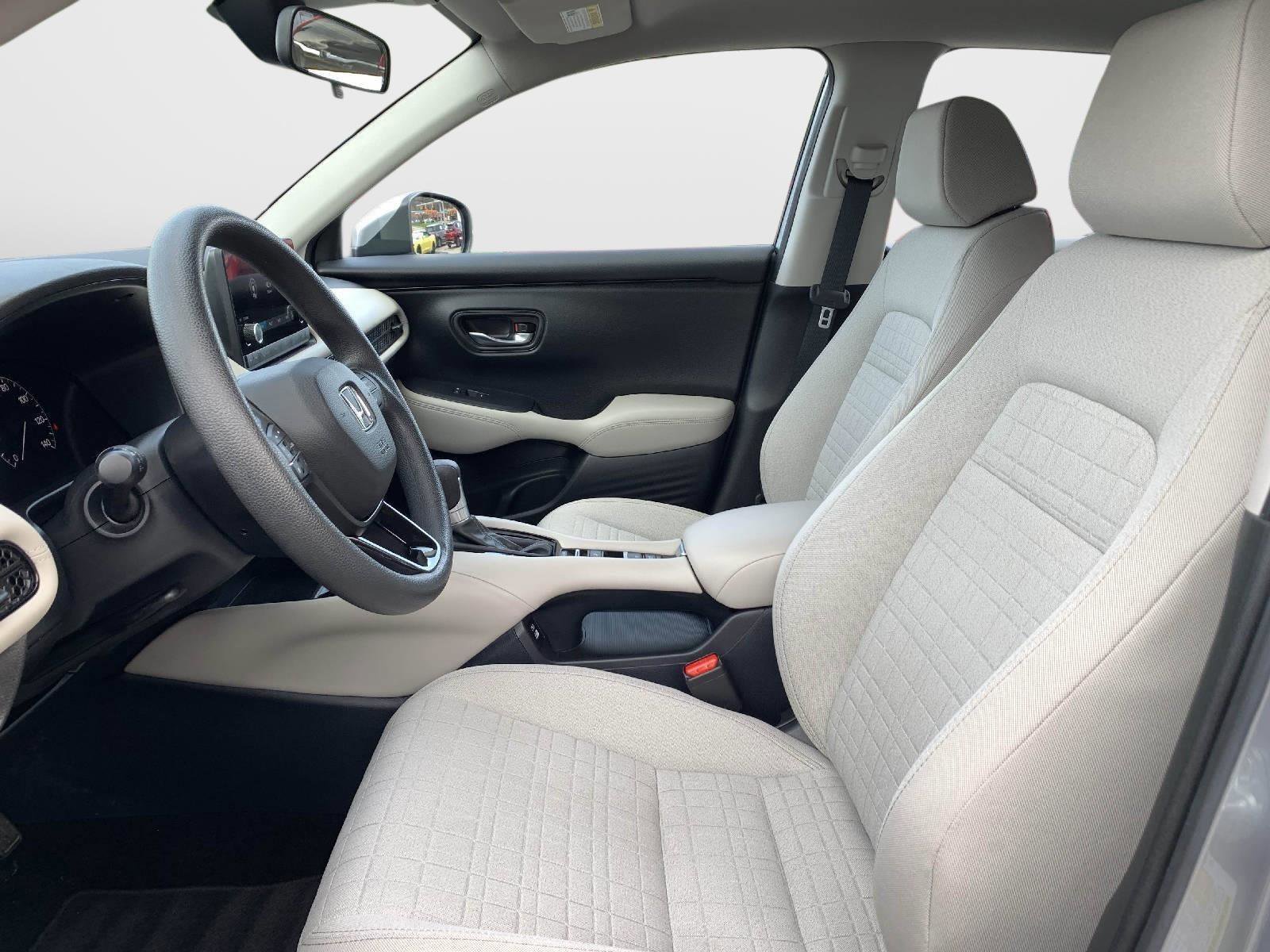 Used 2023 Honda HR-V LX image 13