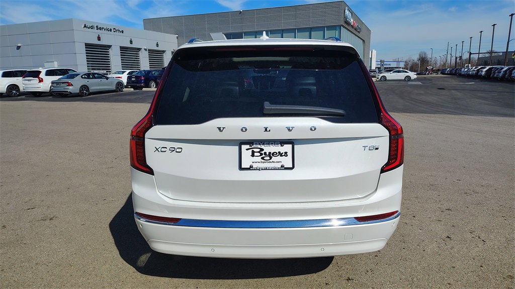 New 2025 Volvo XC90 T8 Core w/ Climate Package image 38