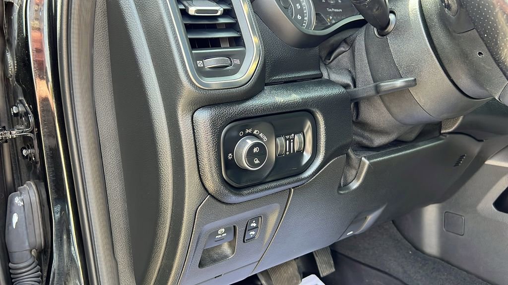 Used 2019 RAM 1500 Sport w/ Level 2 Equipment Group image 14