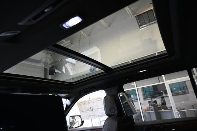 New 2026 GMC Yukon XL Denali w/ Denali Reserve Package image 25