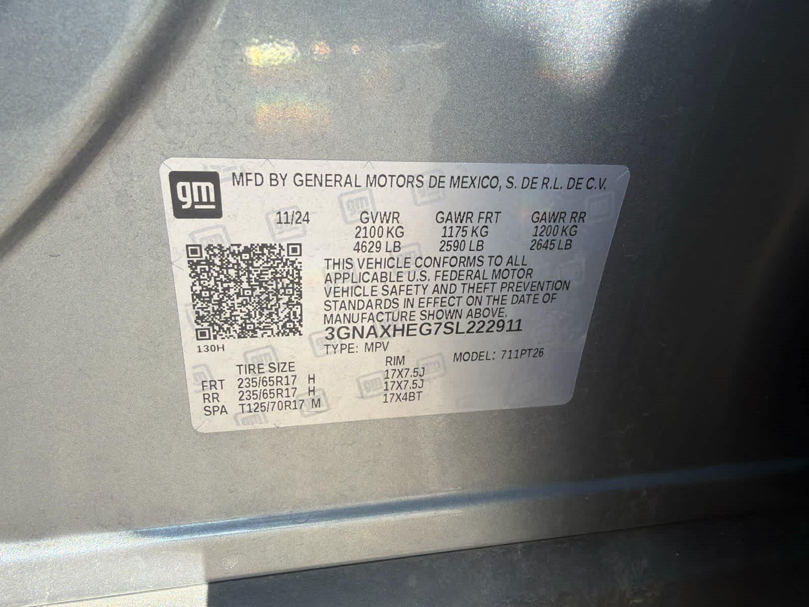 Used 2025 Chevrolet Equinox LT w/ Convenience Package II FWD image 12