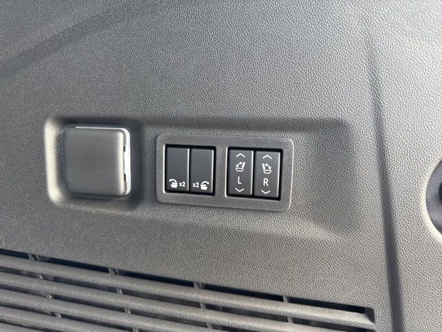 New 2026 Chevrolet Suburban High Country image 13