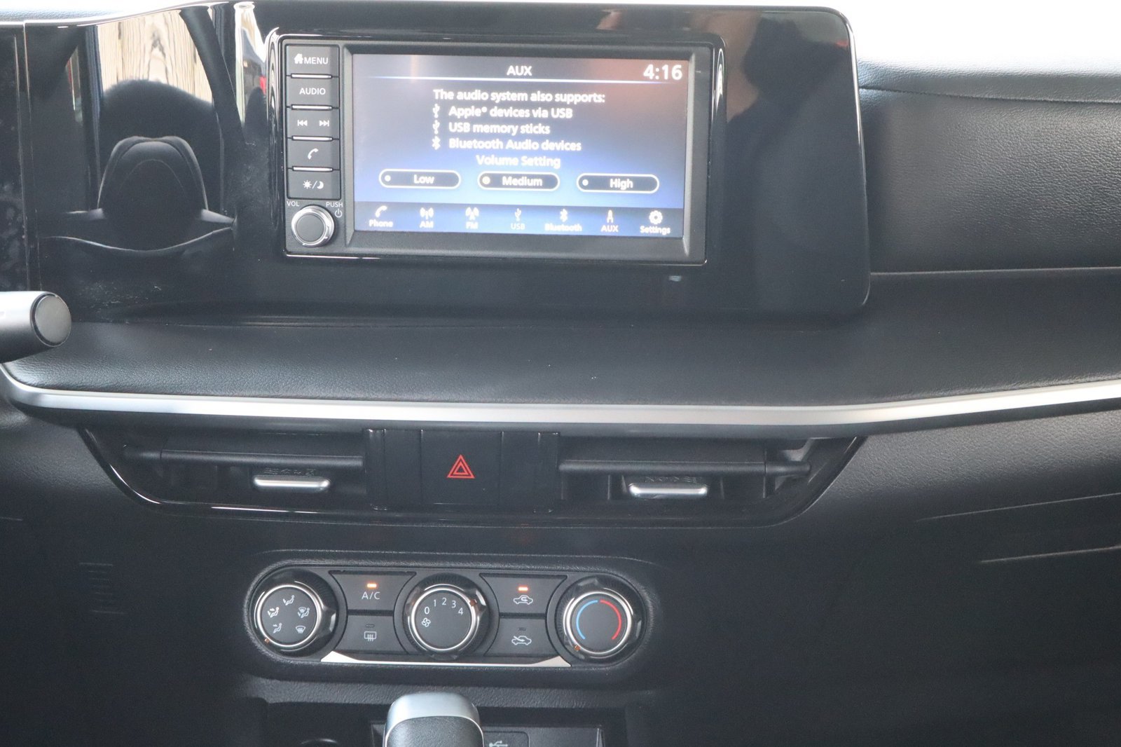 Used 2025 Nissan Kicks S FWD image 30