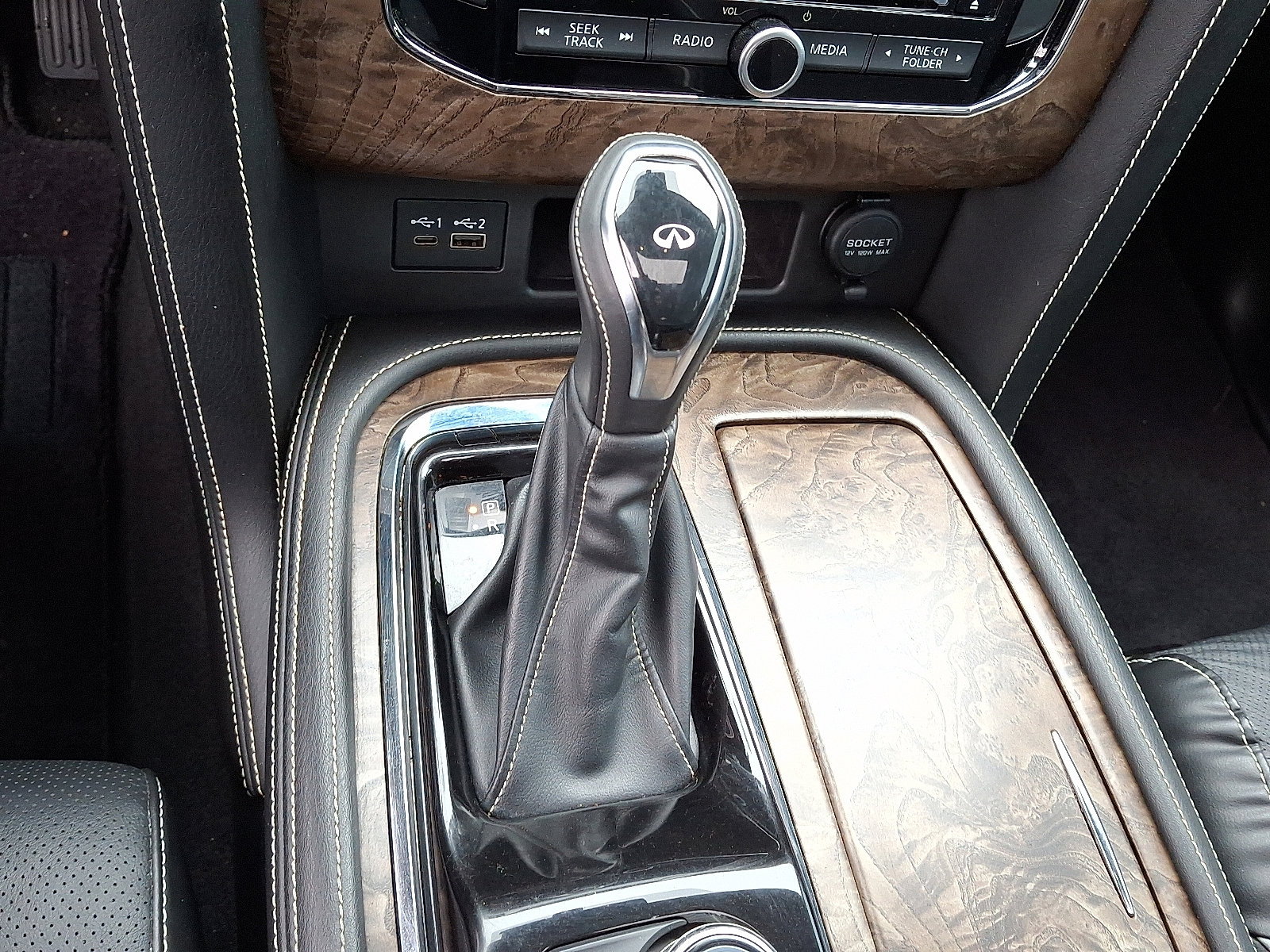 Used 2021 INFINITI QX80 Premium Select w/ All-Season Package image 16