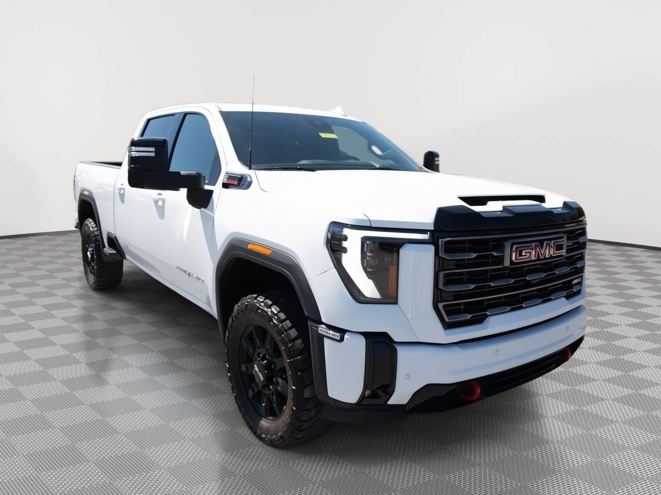 Used 2025 GMC Sierra 2500 AT4 AWD/4WD image 3