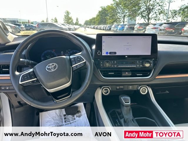 Certified 2024 Toyota Grand Highlander AWD image 14