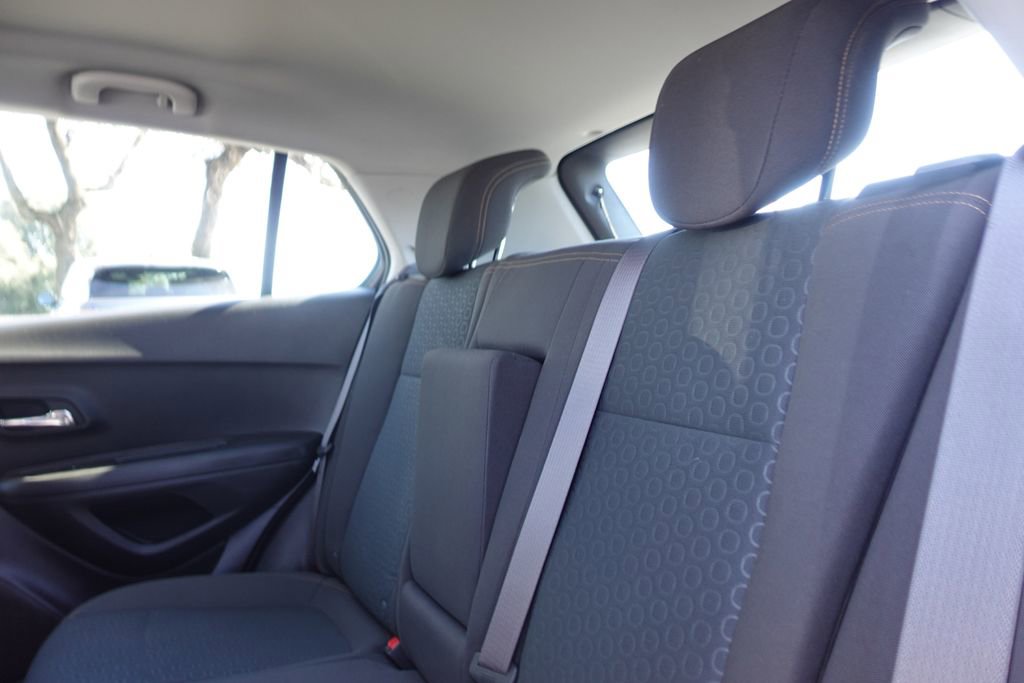 Used 2018 Chevrolet Trax LS image 22