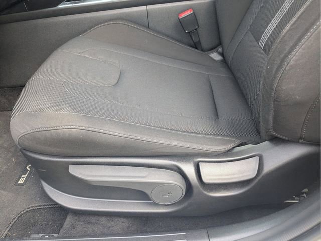 Used 2024 Hyundai Elantra SE FWD image 21