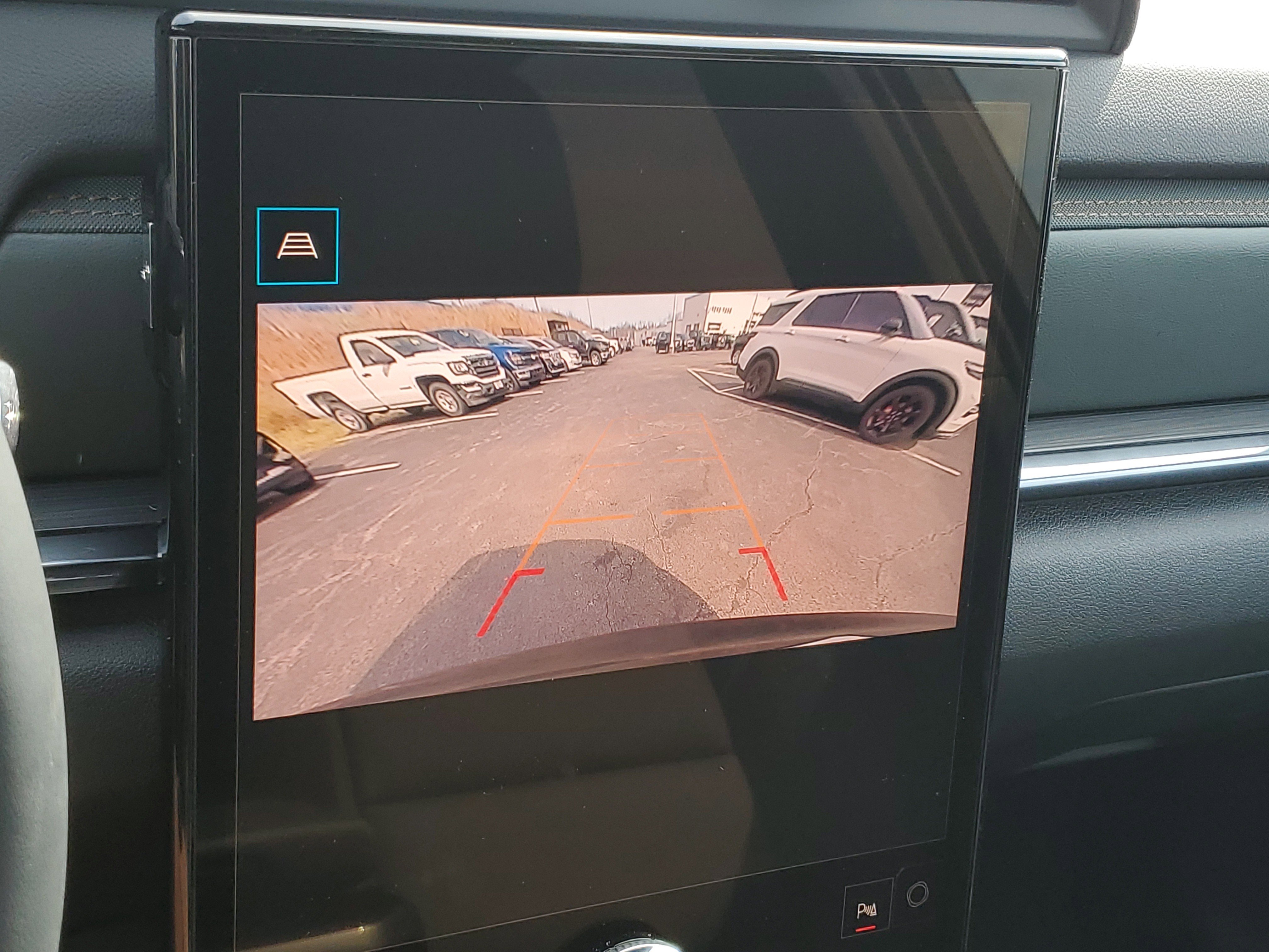 New 2026 GMC Terrain AT4 w/ Convenience Package III image 21