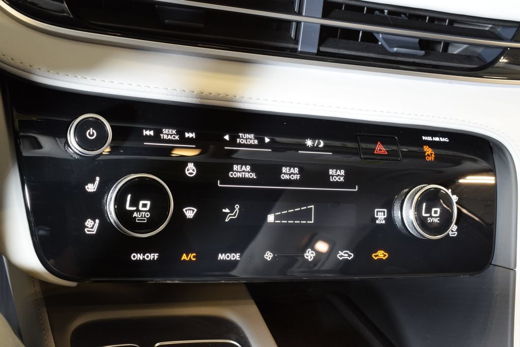Certified 2026 INFINITI QX60 Luxe w/ Family Package AWD/4WD image 27