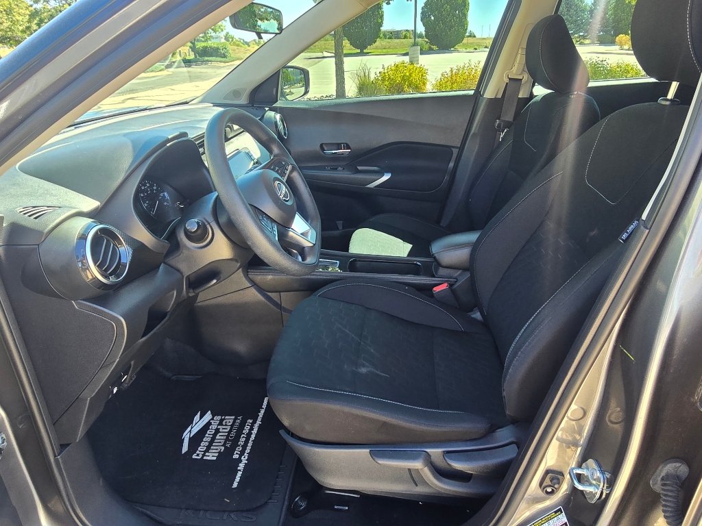 Used 2024 Nissan Kicks SV FWD image 13