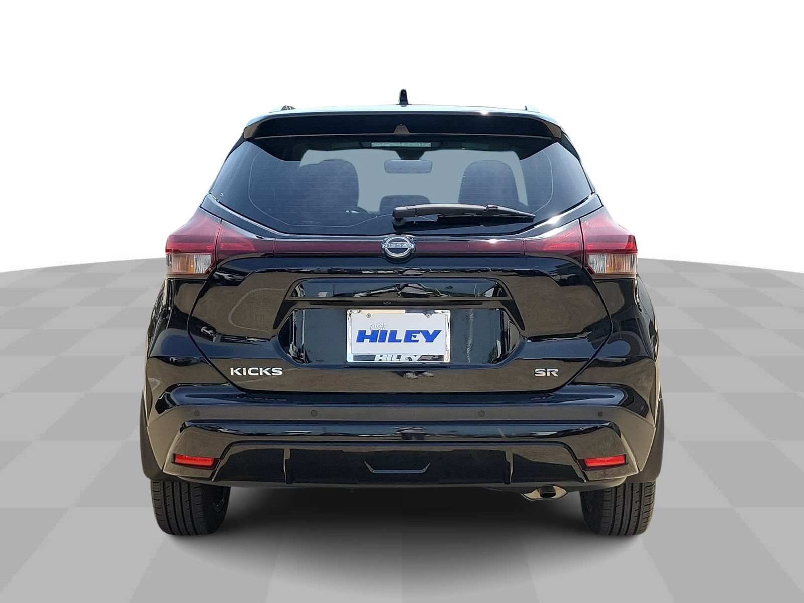Used 2022 Nissan Kicks SR w/ Interior Electronics Package FWD image 7