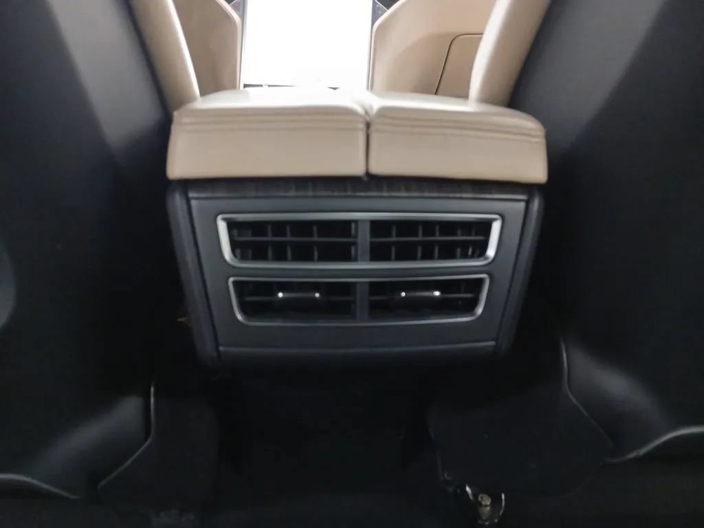 Used 2016 Tesla Model S 85D AWD/4WD image 30
