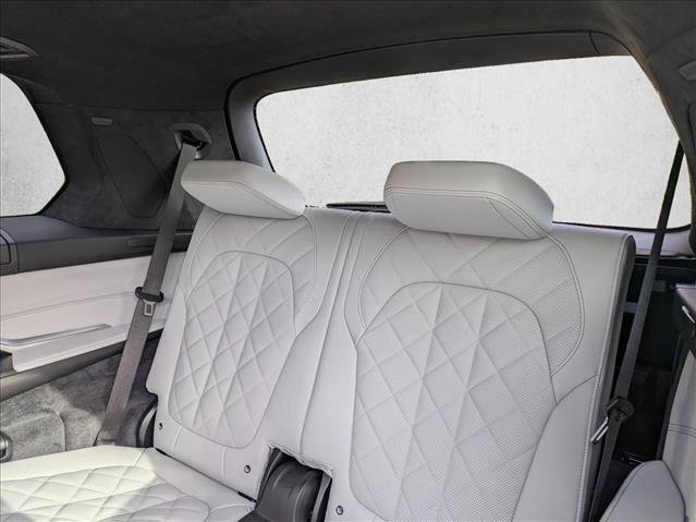 New 2026 BMW X7 xDrive40i w/ M Sport Package image 18