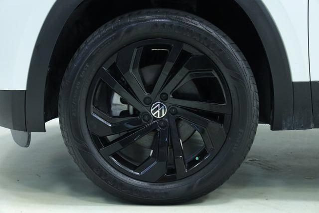 Used 2022 Volkswagen Atlas SE w/ Black Wheel Package FWD image 7