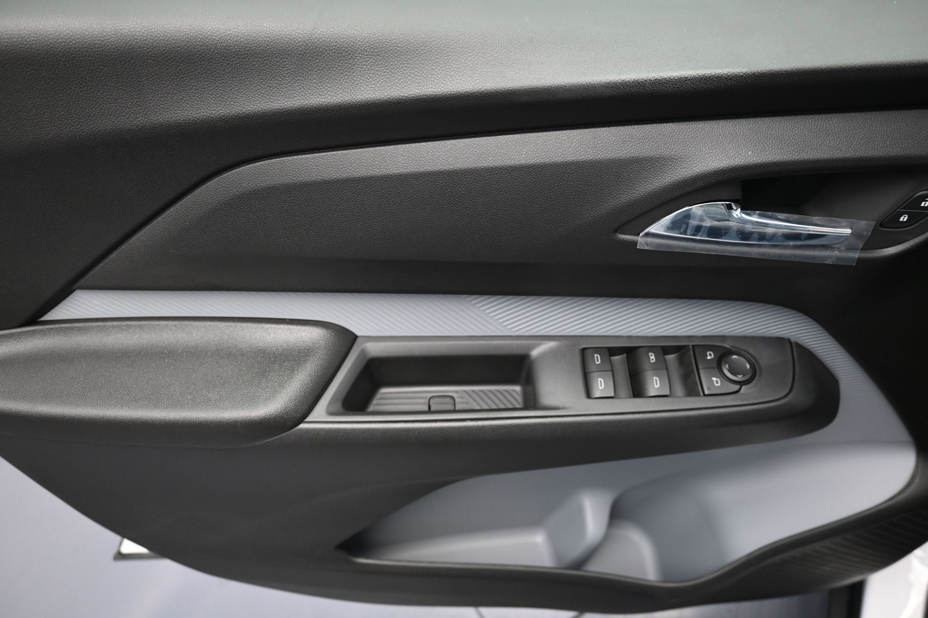 New 2027 Chevrolet Bolt RS FWD image 23