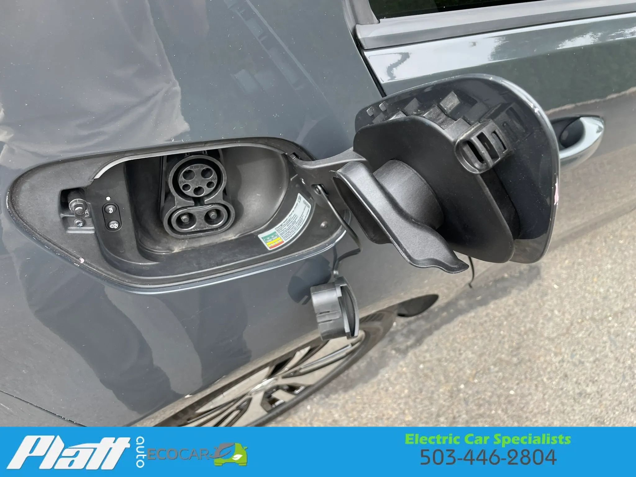 Used 2019 Volkswagen e-Golf SE w/ Driver Assistance Package FWD image 48