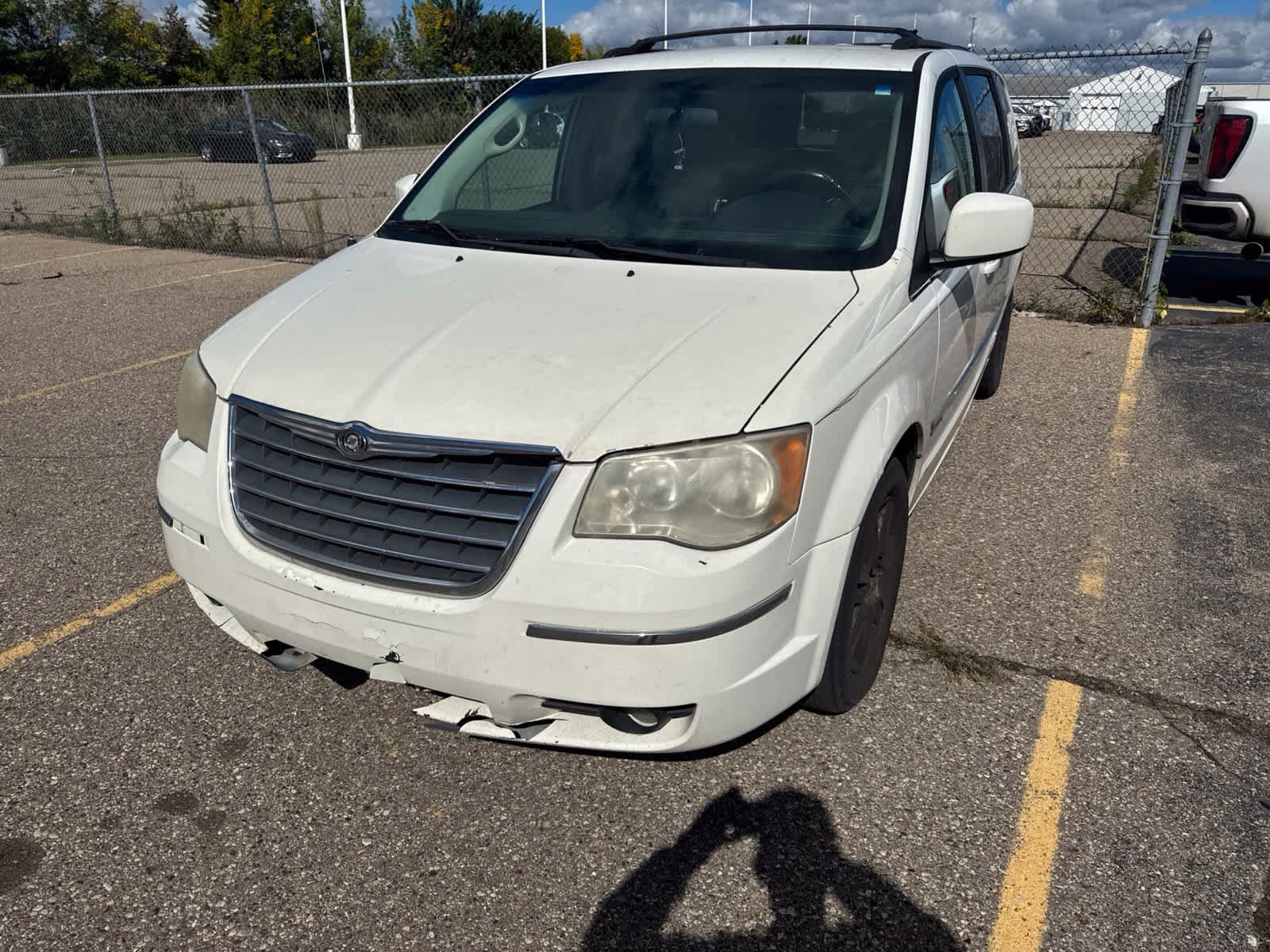 Used 2010 Chrysler Town & Country Touring FWD image 1