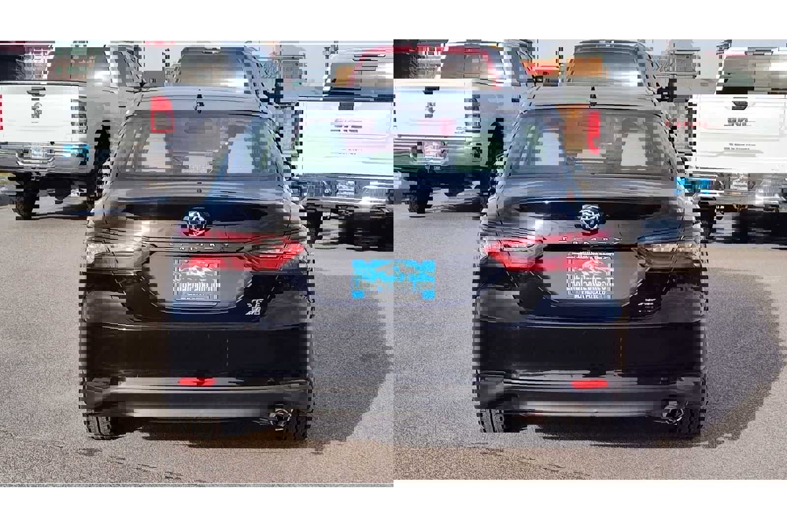 Used 2024 Toyota Camry XLE w/ Cold Weather Package image 6