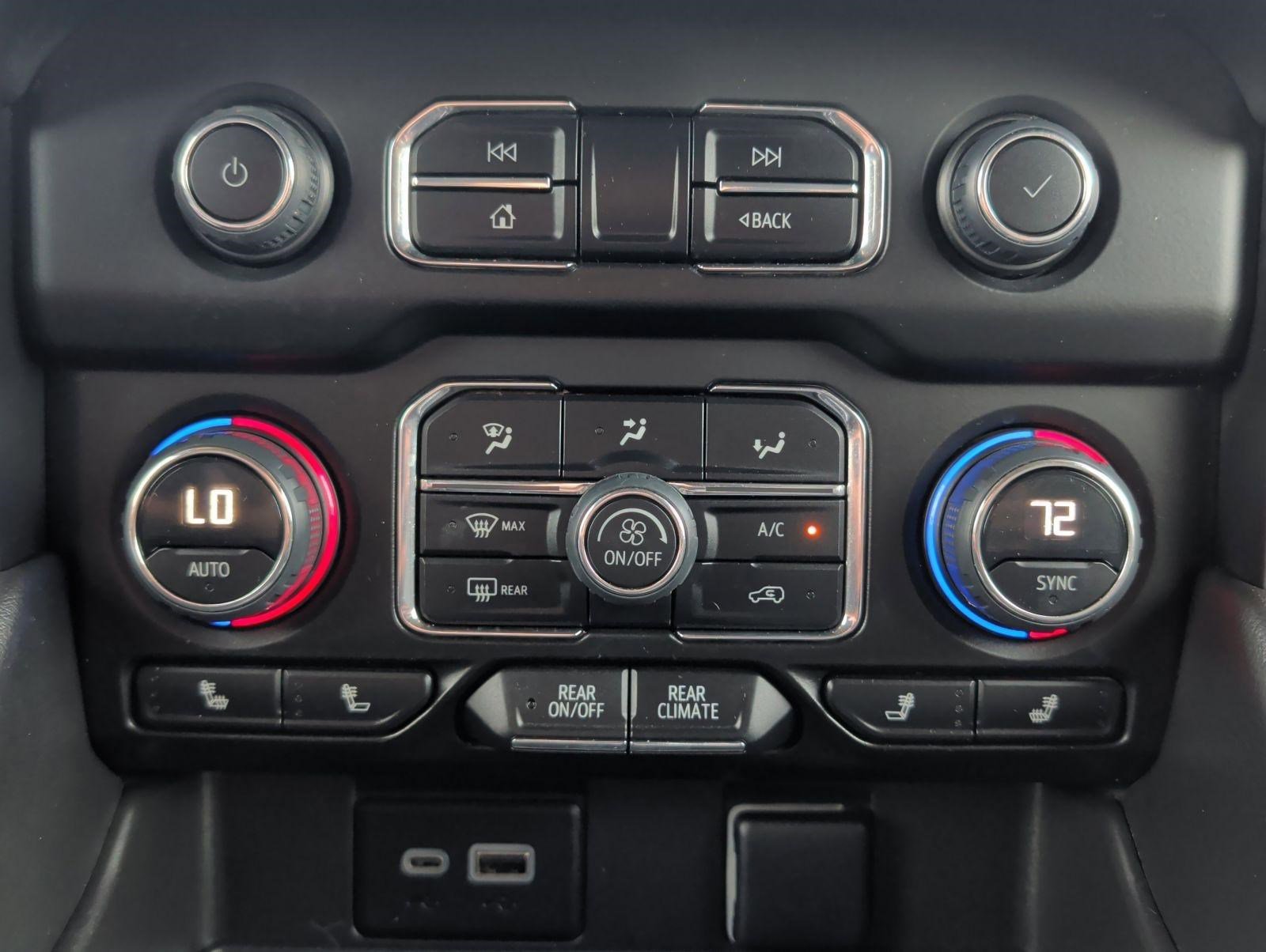 Used 2023 Chevrolet Suburban Z71 w/ Luxury Package image 16