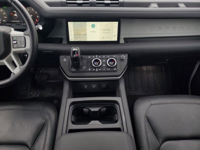 Used 2024 Land Rover Defender 110 S image 31