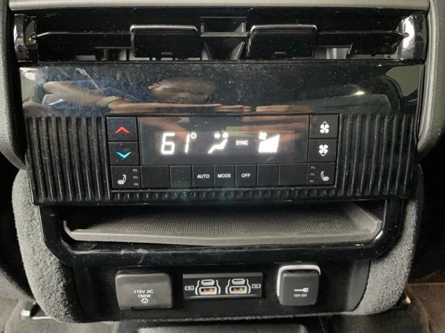 Used 2025 Jeep Wagoneer Series II AWD/4WD image 25