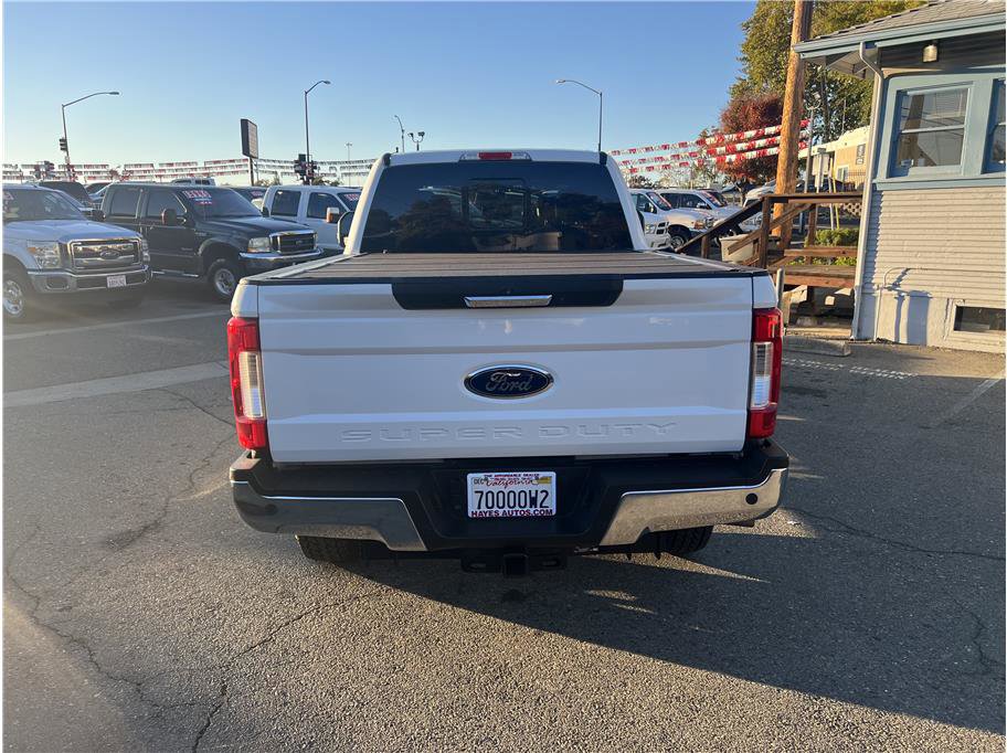 Used 2019 Ford F250 Lariat w/ Lariat Value Package image 6