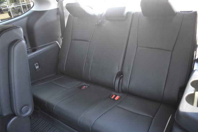 Used 2025 Toyota Highlander Limited FWD image 17