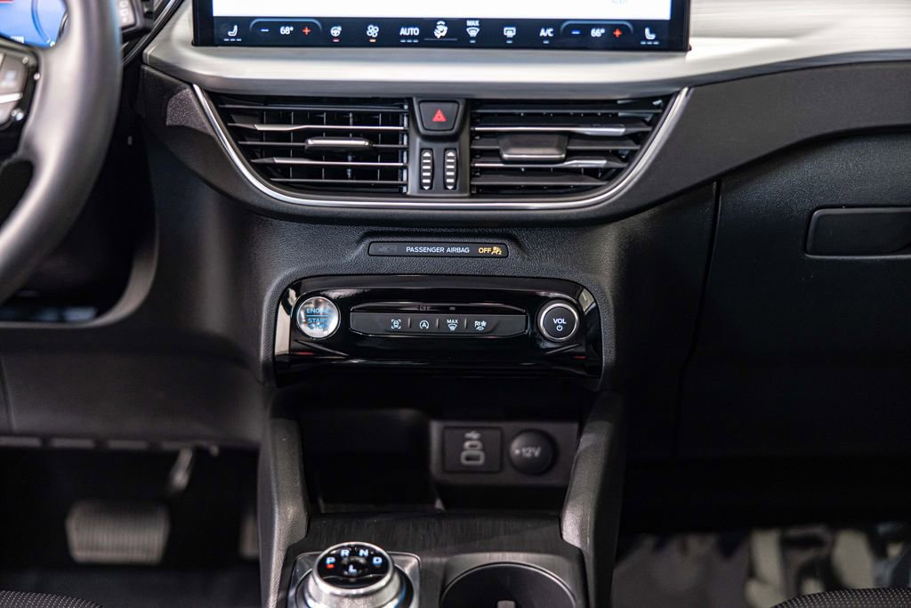 Used 2025 Ford Escape Platinum image 37