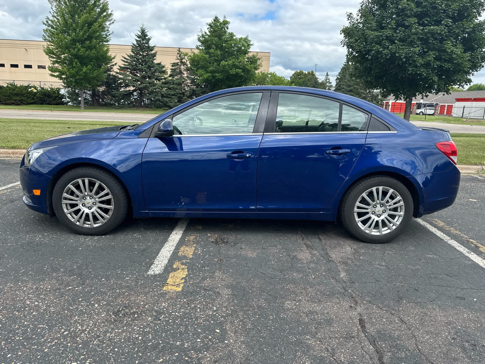 Used 2012 Chevrolet Cruze Eco FWD image 4