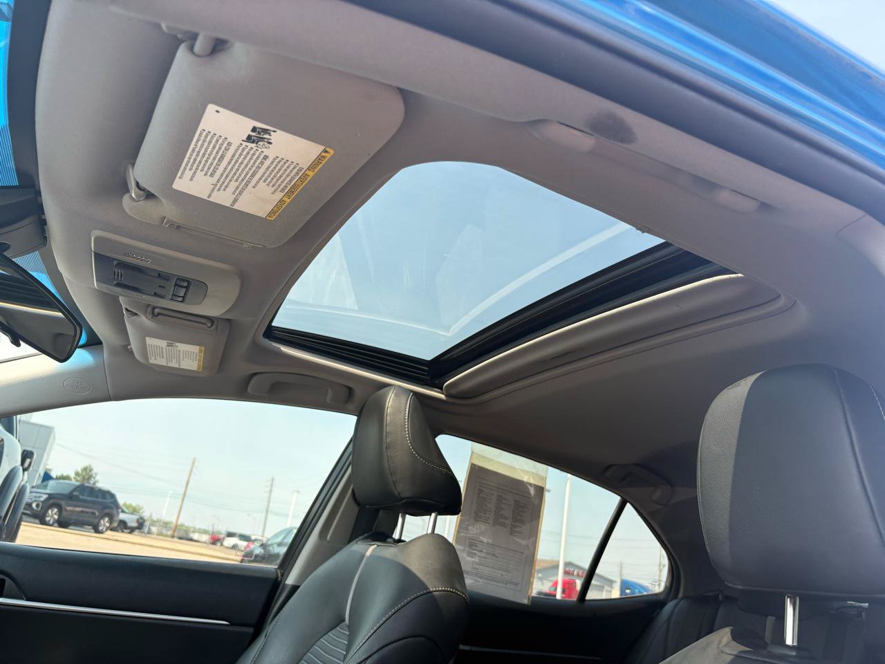Used 2018 Toyota Camry SE w/ Moonroof Package FWD image 42