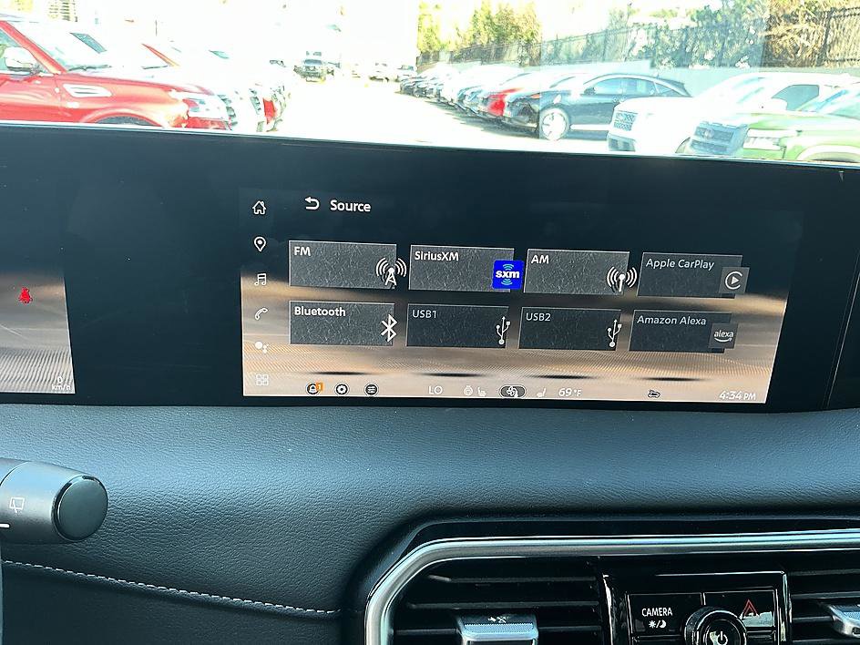 Certified 2025 Nissan Armada SL w/ Captain's Chari Seat Package image 17