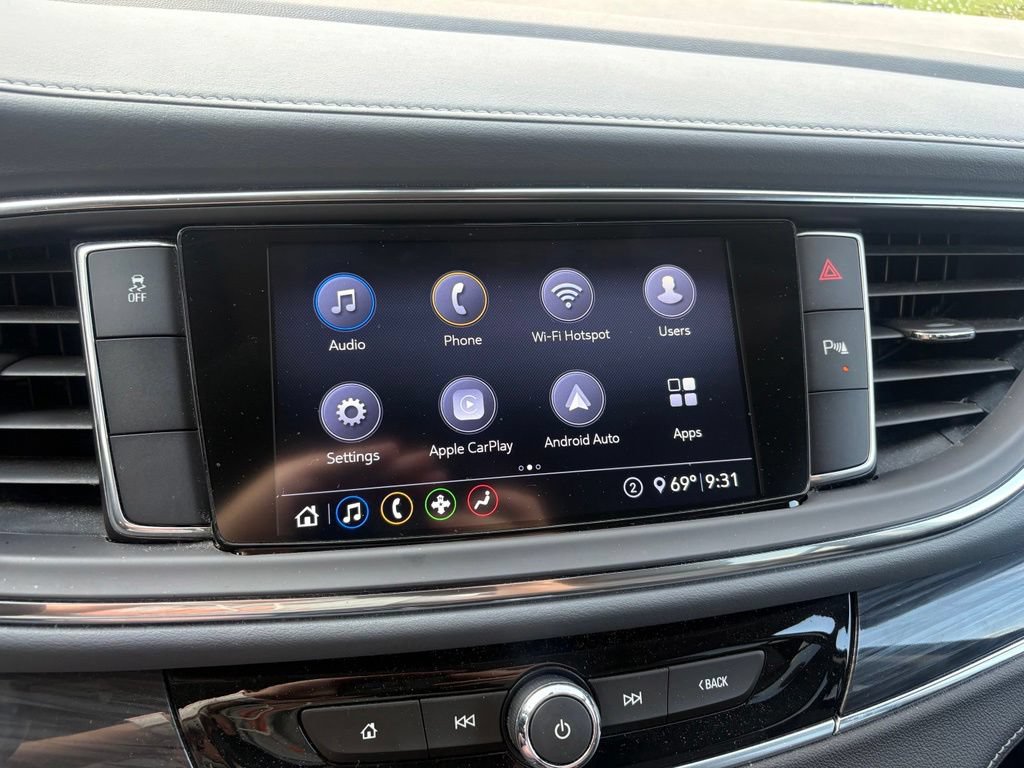Used 2021 Buick Enclave Essence FWD image 19