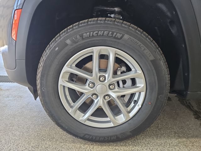 New 2026 Jeep Grand Cherokee Laredo X AWD/4WD image 25