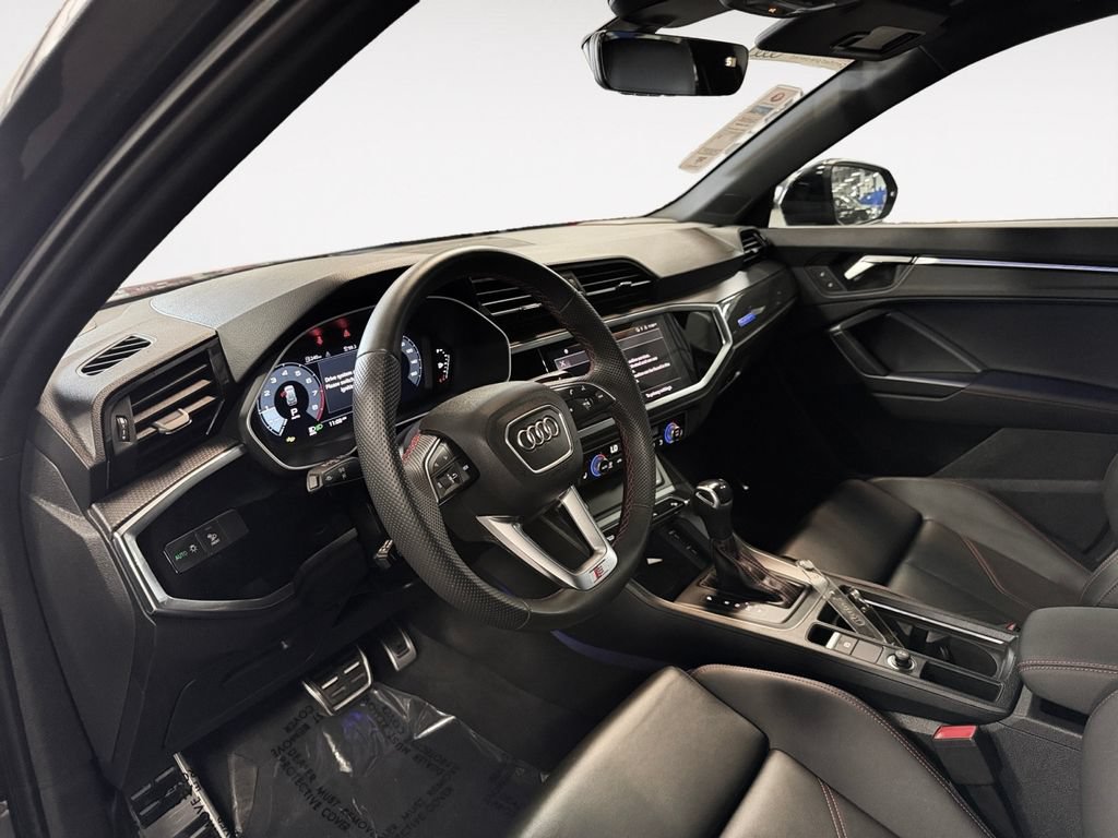 Used 2025 Audi Q3 2.0T Premium Plus w/ Premium Plus Package AWD/4WD image 10