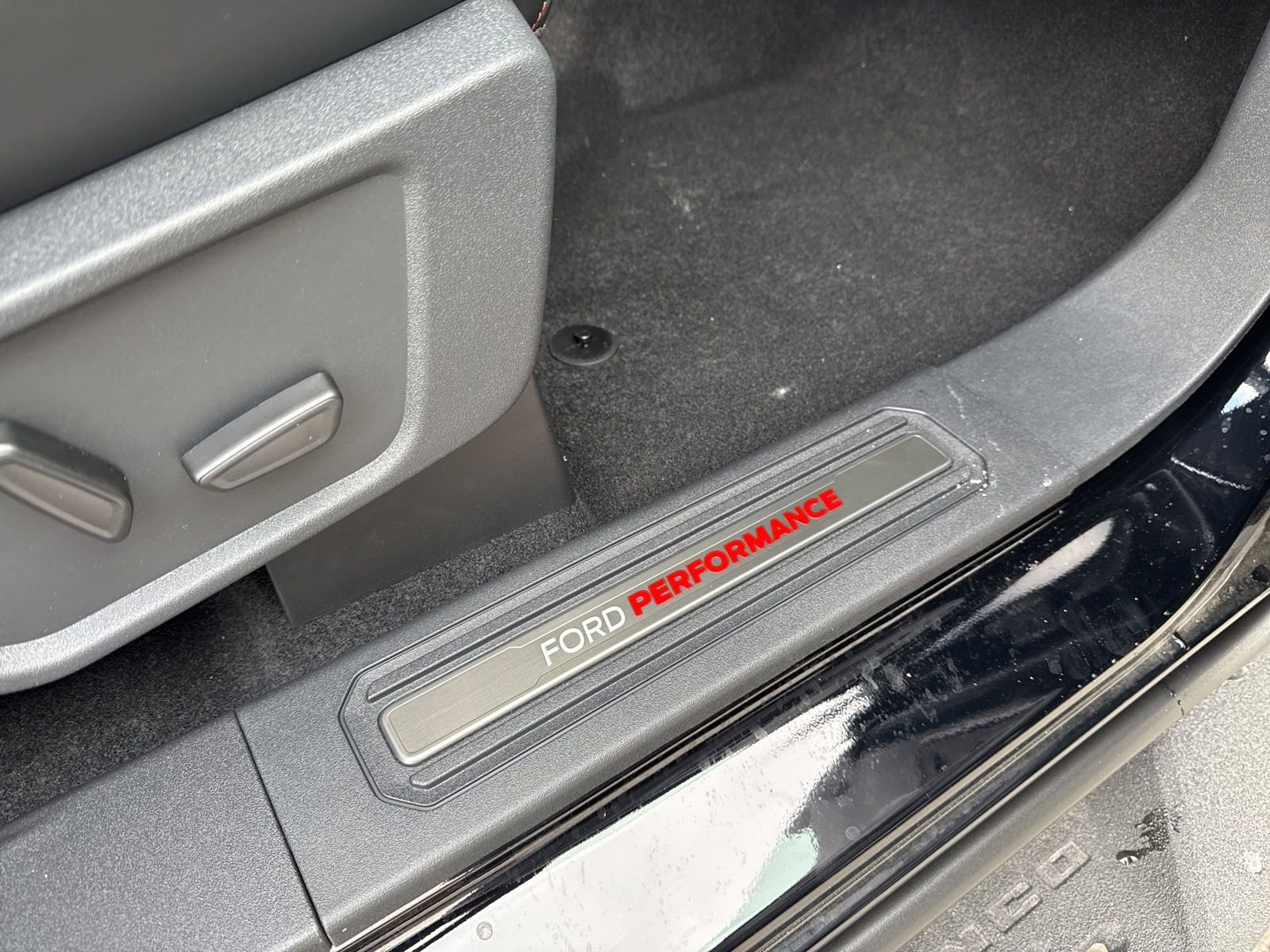 New 2025 Ford Bronco Raptor w/ Interior Carbon Fiber Pack image 29