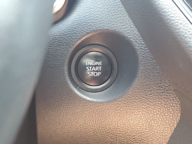 Used 2024 Toyota Corolla Cross XLE FWD image 22